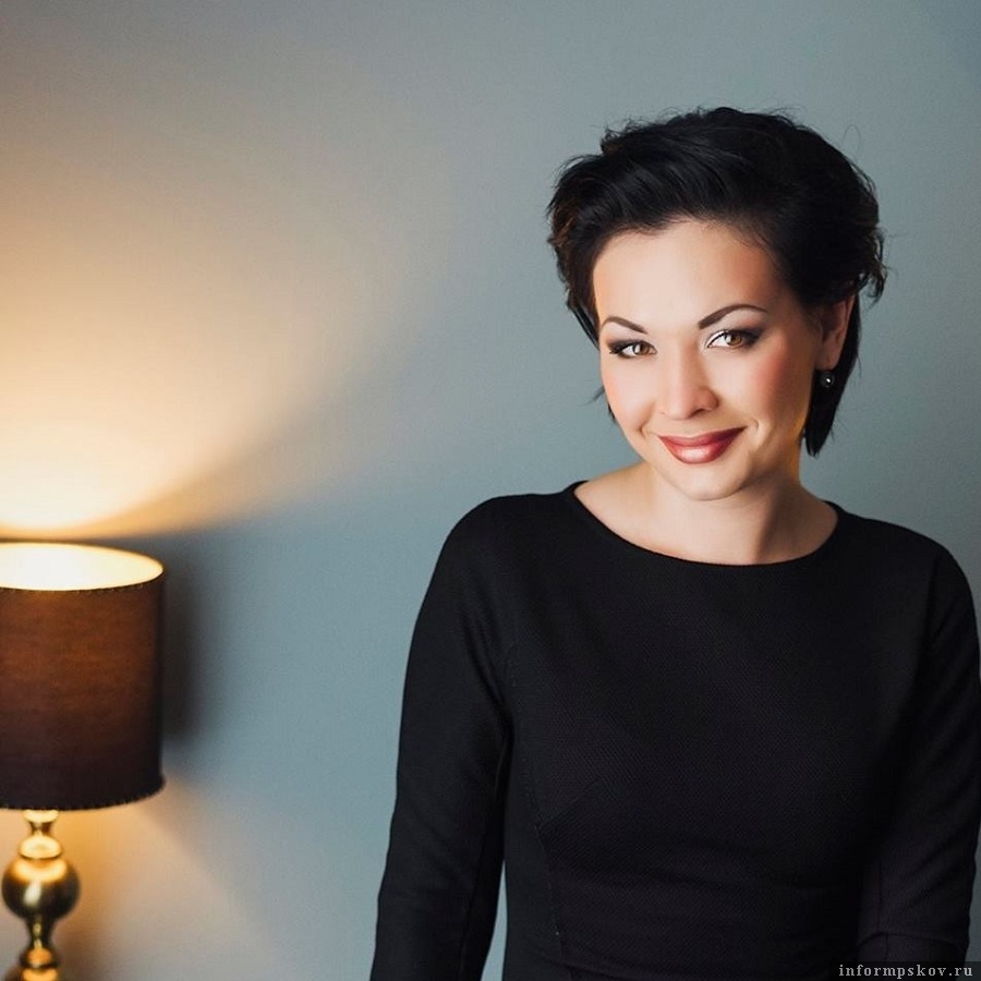 Елена Тонова