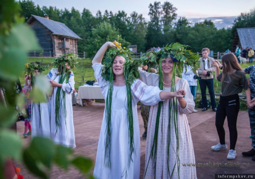 Купальские гуляния в Бугрово (2018 год). Фото: Пушкинский Заповедник