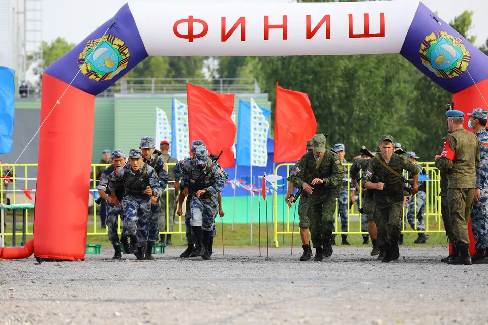 Фото пресс-центра конкурса «Десантный взвод» АрМИ-2020.