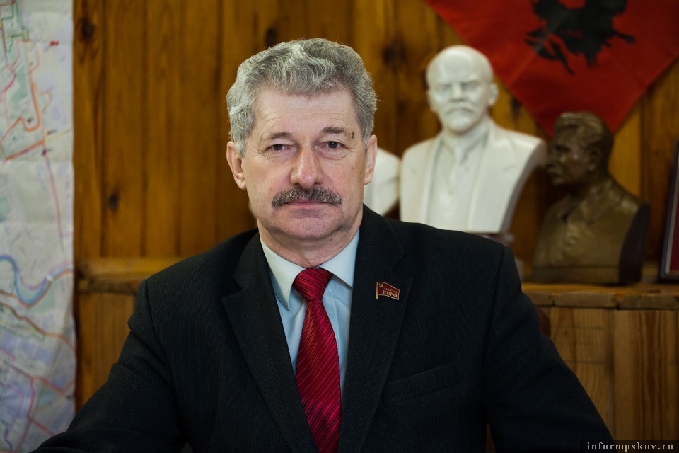 На фото: первый секретарь обкома КПРФ Петр Алексеенко. Фото Александра Сидоренко.