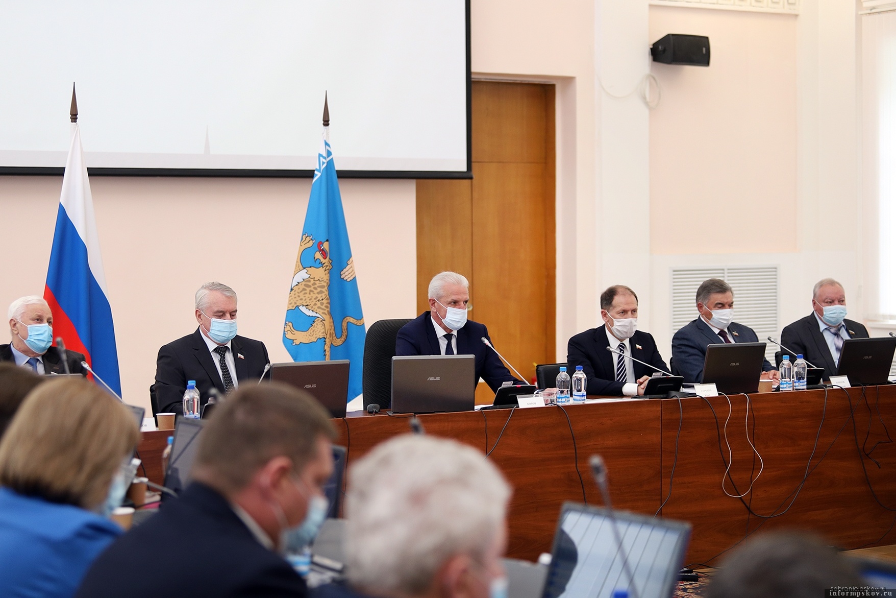 Фото пресс-службы Псковского областного Собрания 