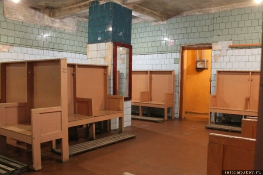 Пыталовская баня закрыта из-за аварийности здания. Фото Яндекс.Дзен