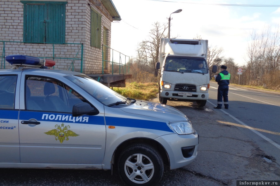 Прокуратура Локнянского района возбудила дело о подложном водительском удостоверении. Фото газеты «Восход»