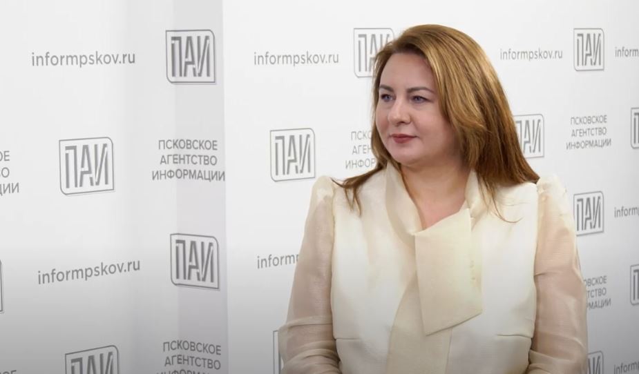 Глава города Пскова Елена Полонская