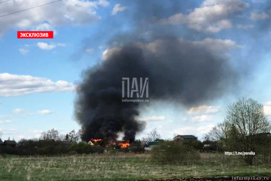 В Пакинском районе сгорел жилой дом. Фото ПАИ
