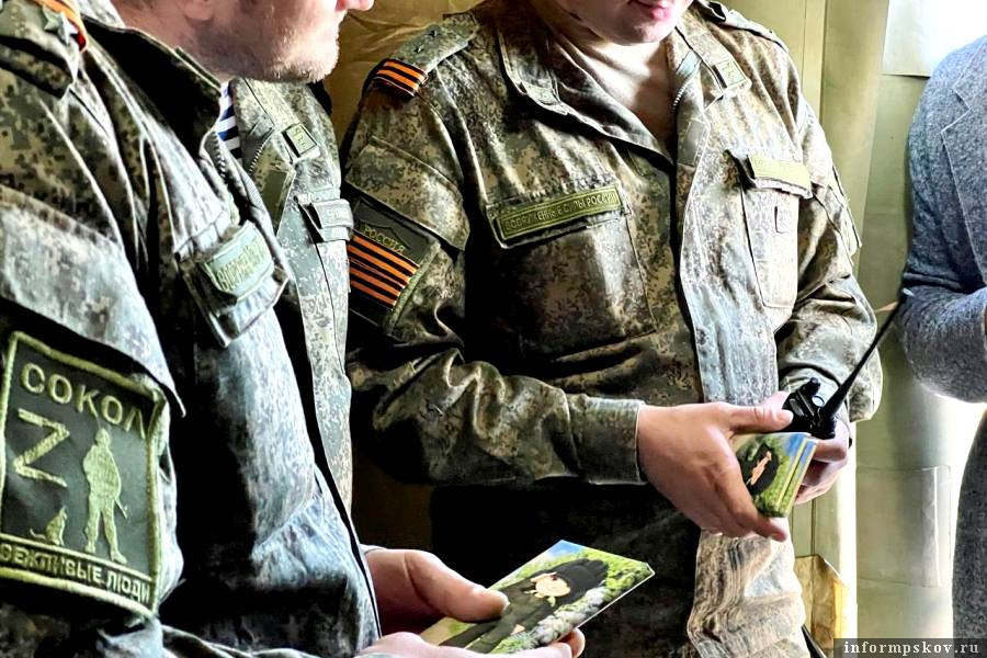 Первые партии шоколада доставили военным в госпиталях и самому Алёшке. Фото Известия