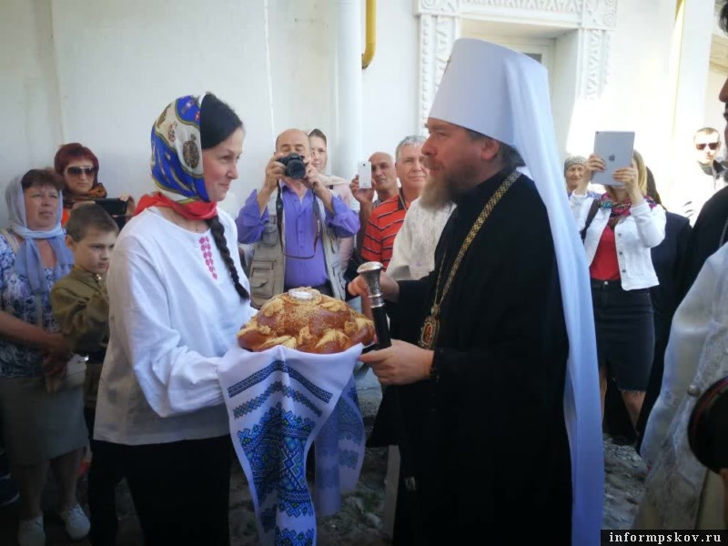 Так 21 мая 2018 года псковичи встречали нового митрополита