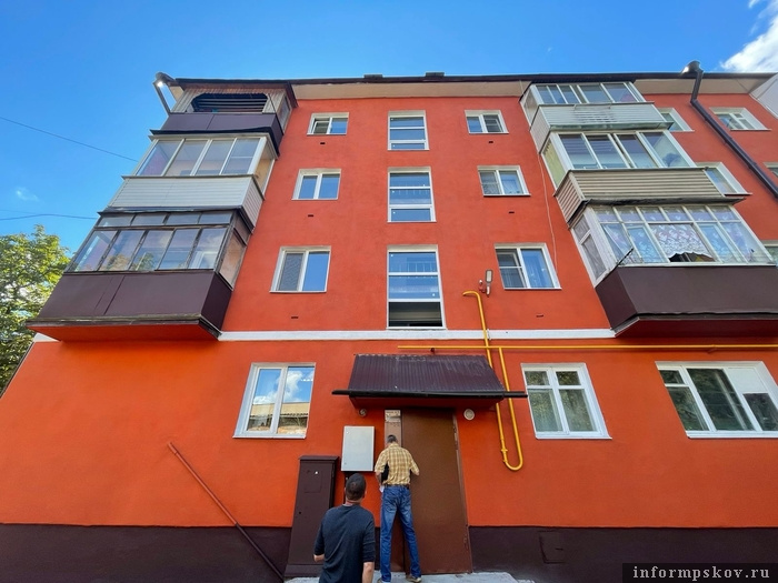 Капитальный ремонт фасада многоэтажки в Великих Луках