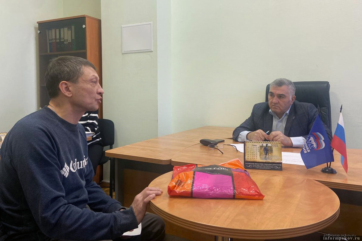 Фото здесь и далее: пресс-служба Псковского областного Собрания