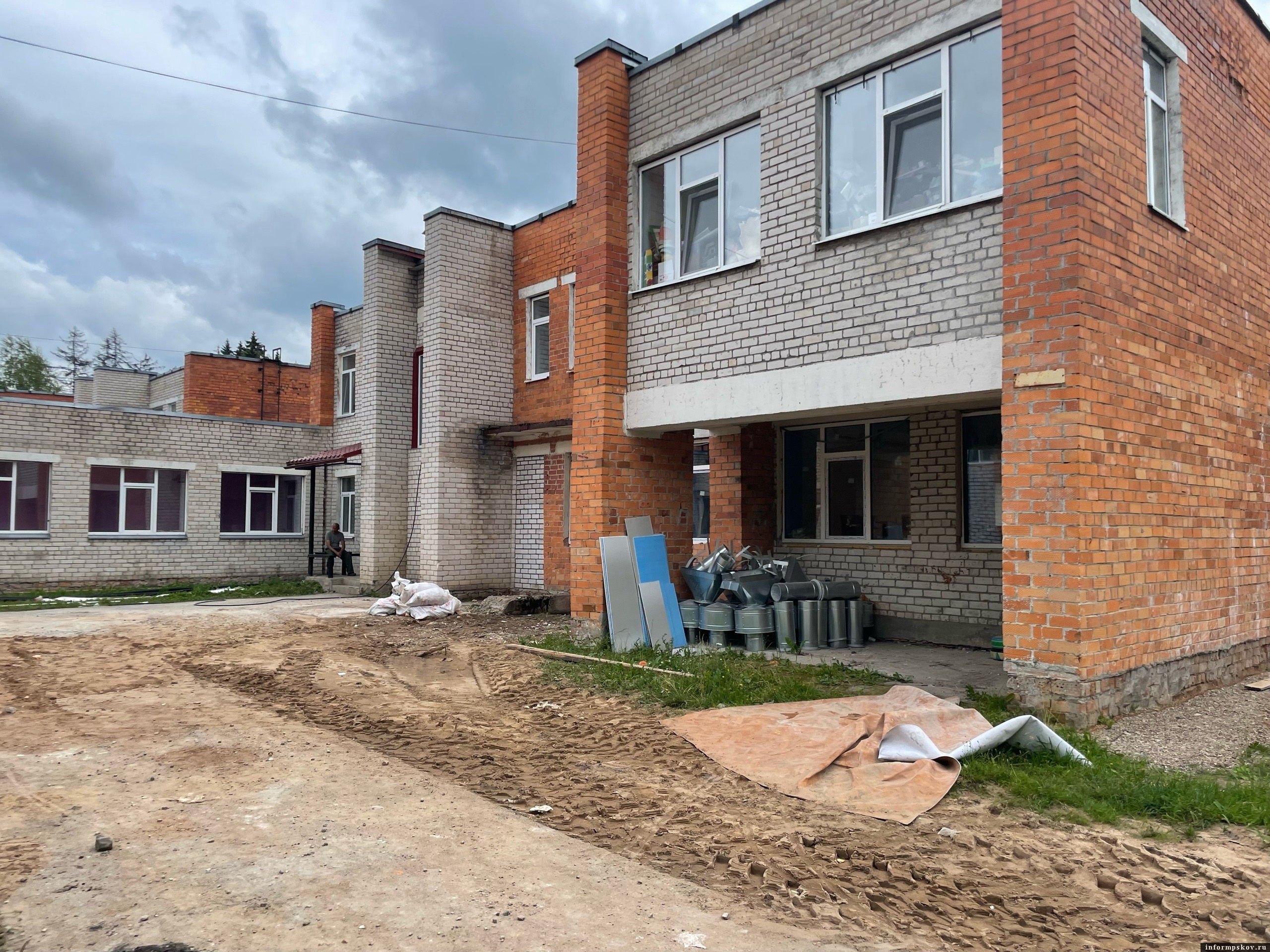 Фото: пресс-служба Псковского областного Собрания депутатов