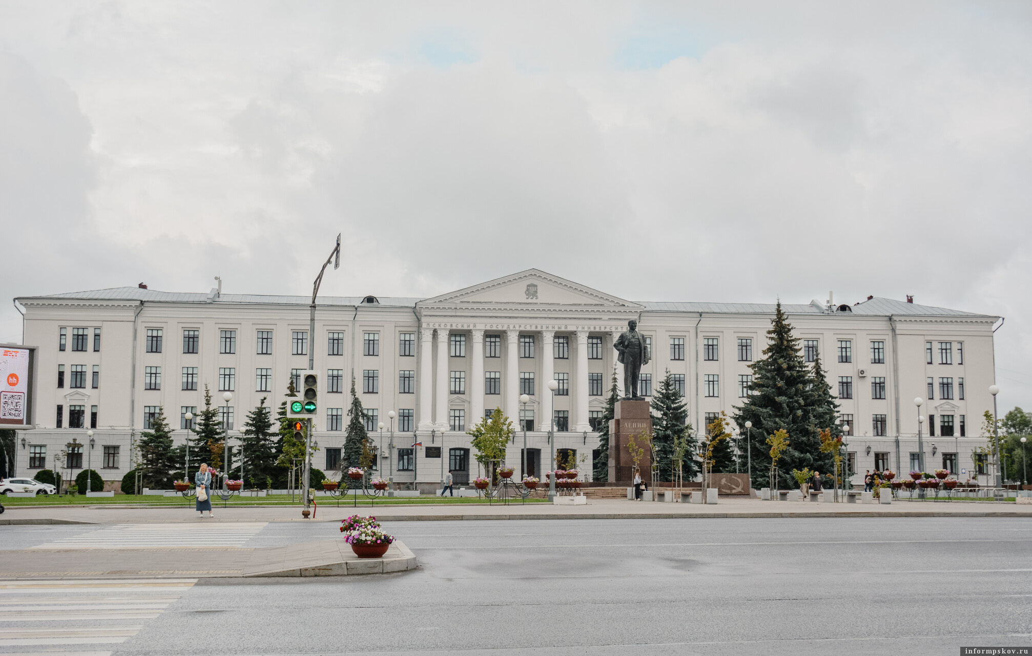 В этом учебном году Псковский государственный университет зачислил 373 абитуриента на магистерские программы. Фото: ПАИ