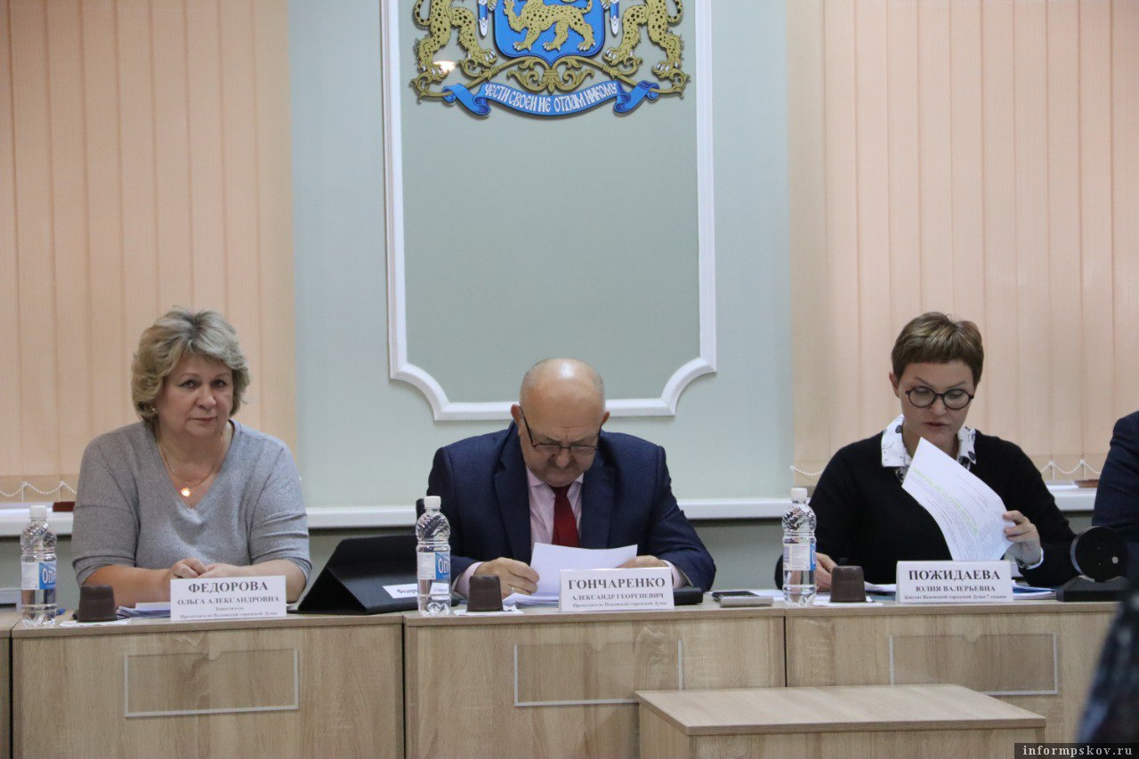 Ремонт улицы Николая Васильева в Пскове должны закончить в августе 2024 года. Фото: пресс-служба Псковской городской Думы