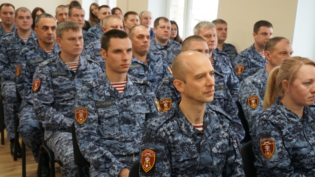 Сотрудников вневедомственной охраны Росгвардии наградили в Пскове. Фото здесь и далее: пресс-служба управления Росгвардии по Псковской области