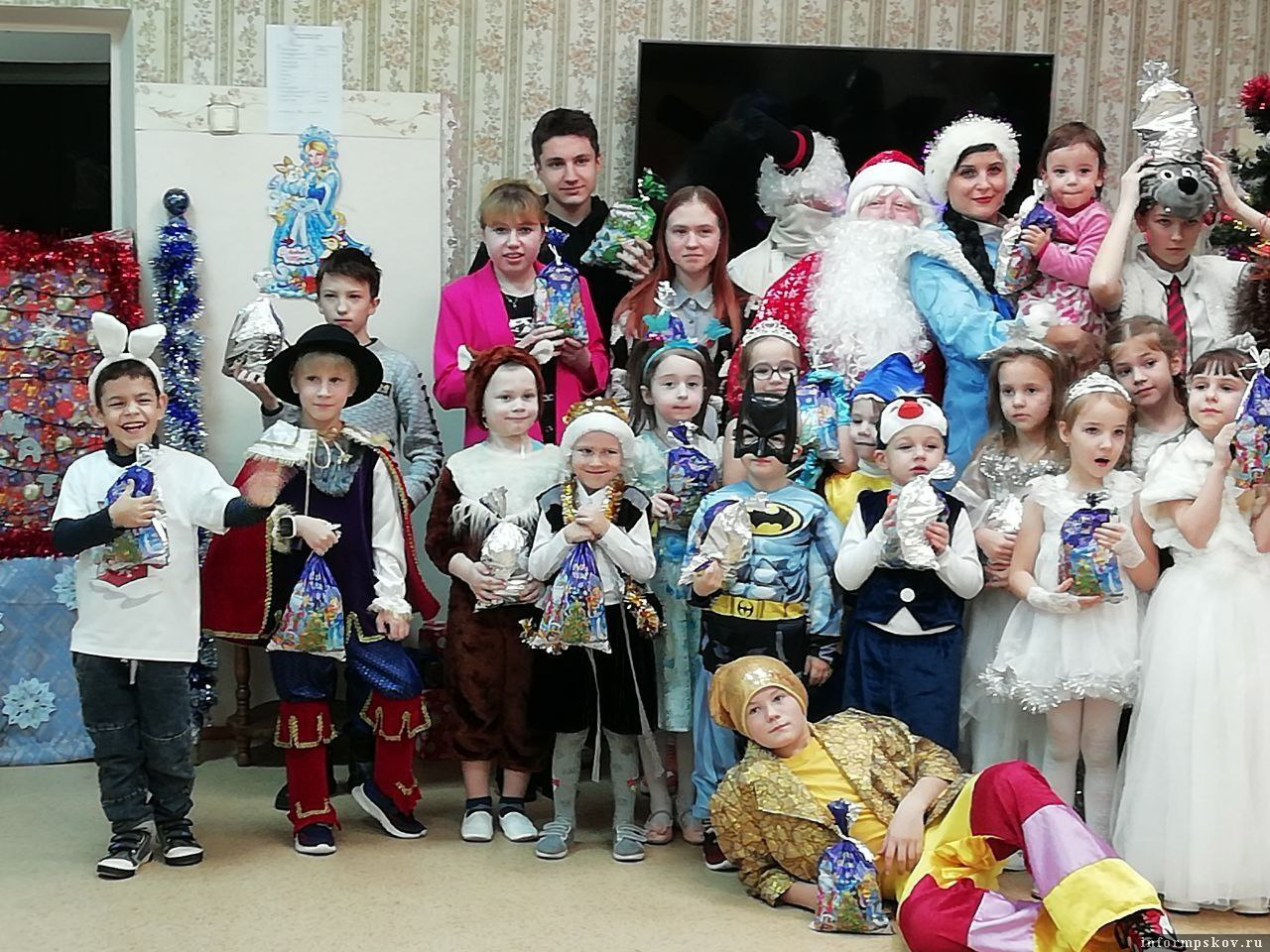 Благотворительная акция «Новогодние и рождественские праздники». Фото: региональный Детский фонд