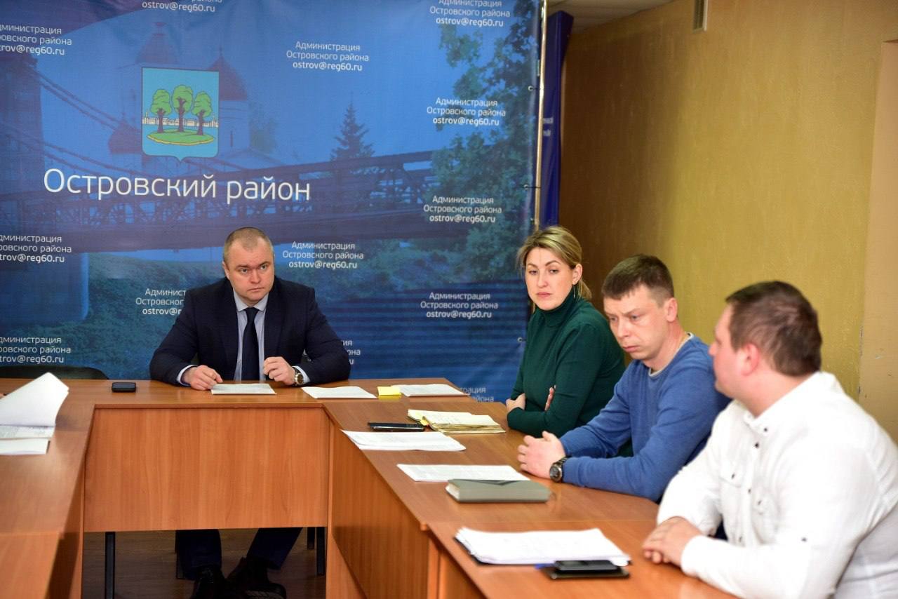 ​Заседание антинаркотической комиссии состоялось в Островском районе. Фото здесь и далее из Telegram-канала Дмитрия Быстрова