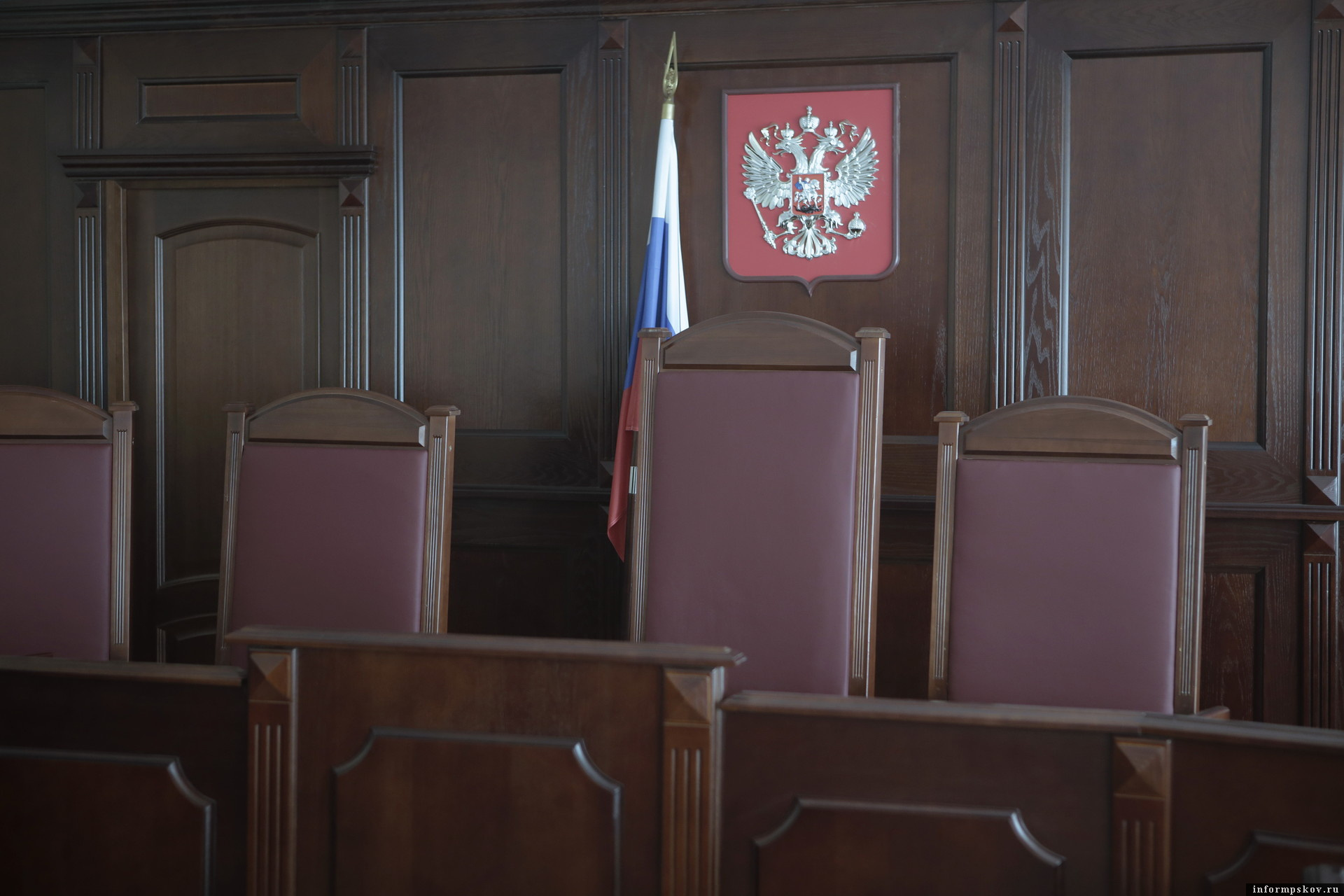 Великолучанин попал под суд за дебош на вокзале и нападение на полицейского. Фото: ПАИ