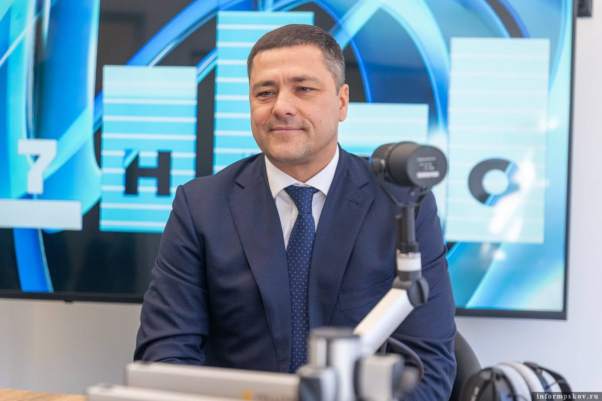 Одно из интервью Михаил Ведерников дал в эфире радиостанции «7 НЕБО». Фото: ПАИ