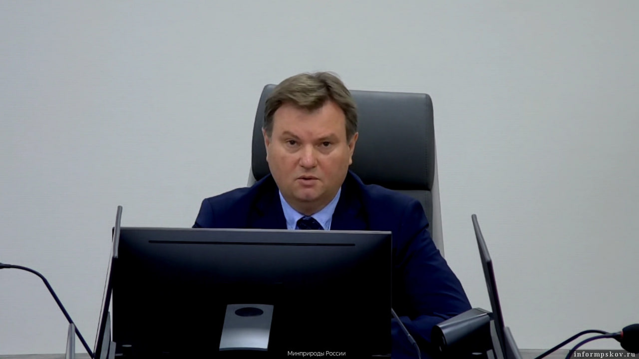 Алексей Тихненко. Скриншот трансляции круглого стола