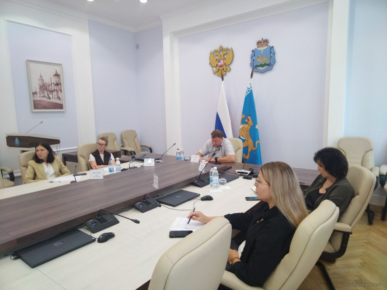 Фото: пресс-служба Псковского областного Собрания депутатов