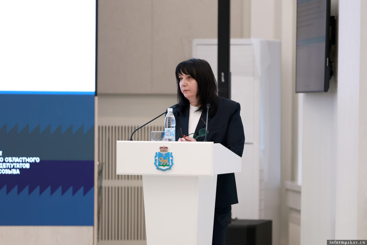 Елена Пилипенко. Фото: пресс-служба Псковского областного Собрания