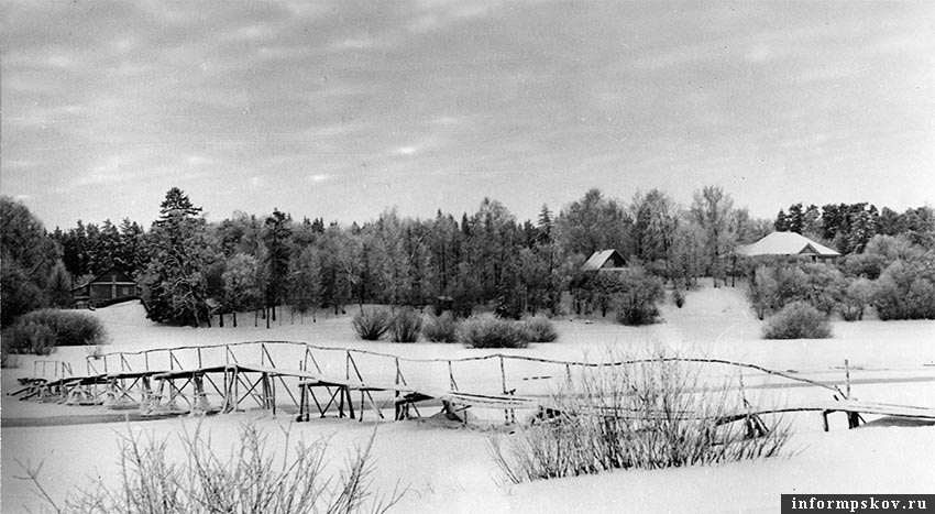 Борис Скобельцын. Вид на усадьбу и лавину (январь 1968 года). Из фондов музея-заповедника «Михайловское»