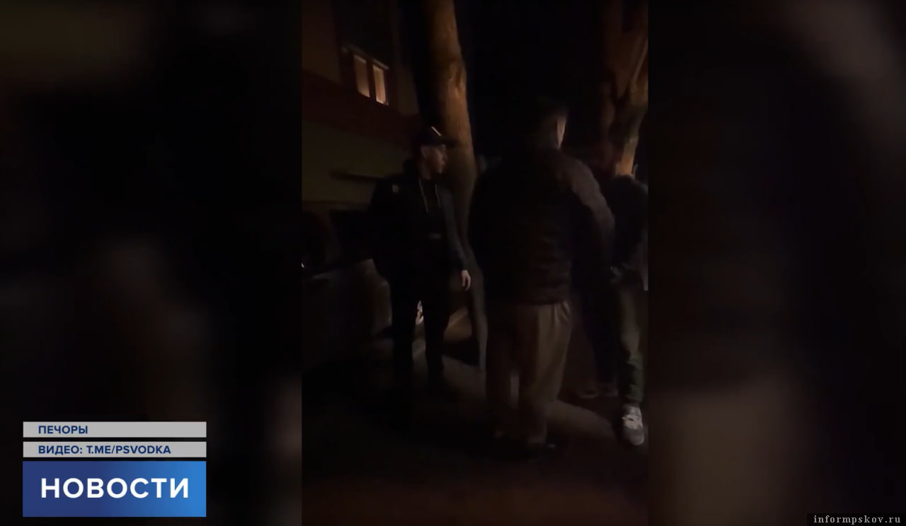 Здесь и далее скриншоты видеозаписей с места событий