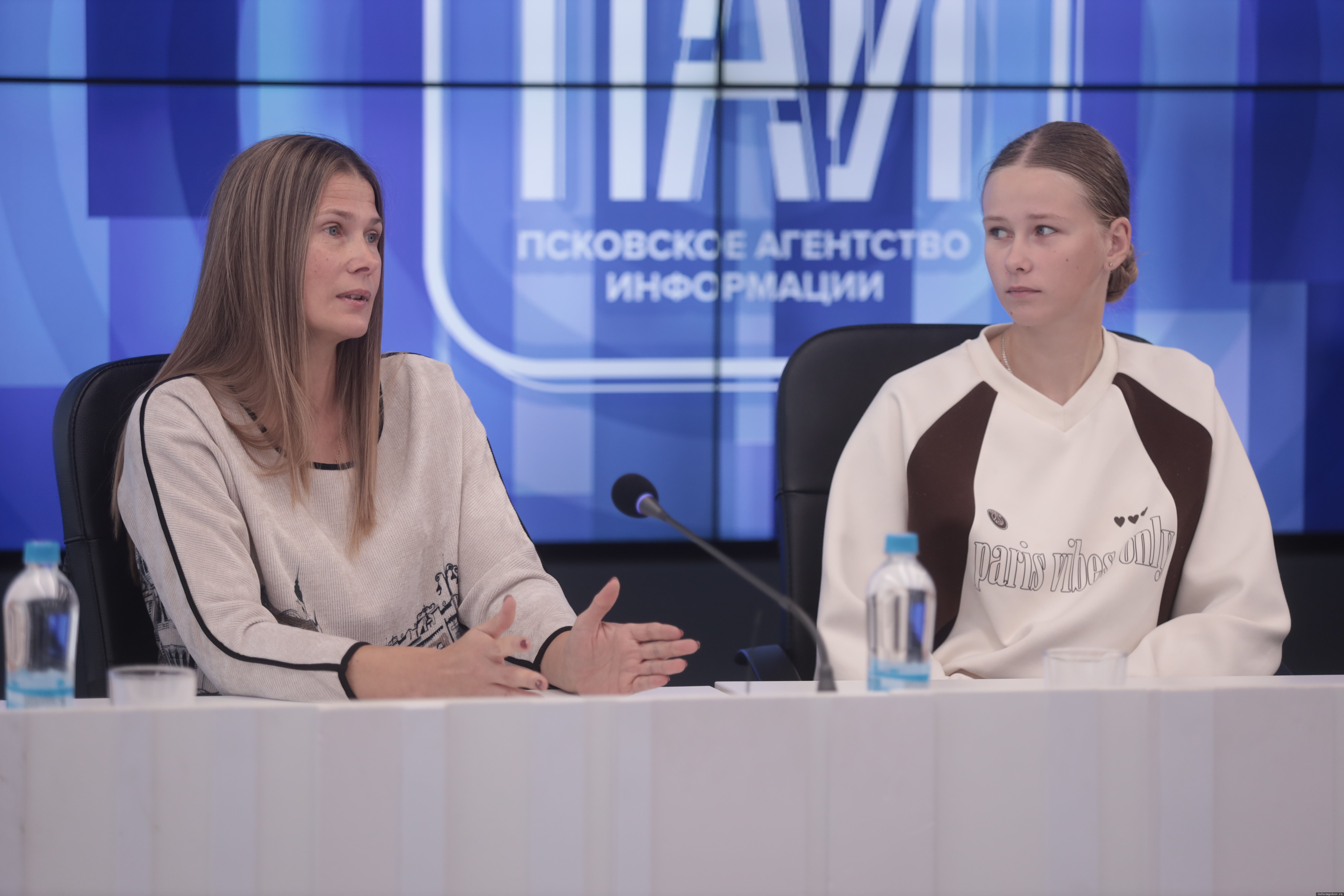 Светлана Симоненкова и её дочь Ангелина Овчинникова. Фото: ПАИ