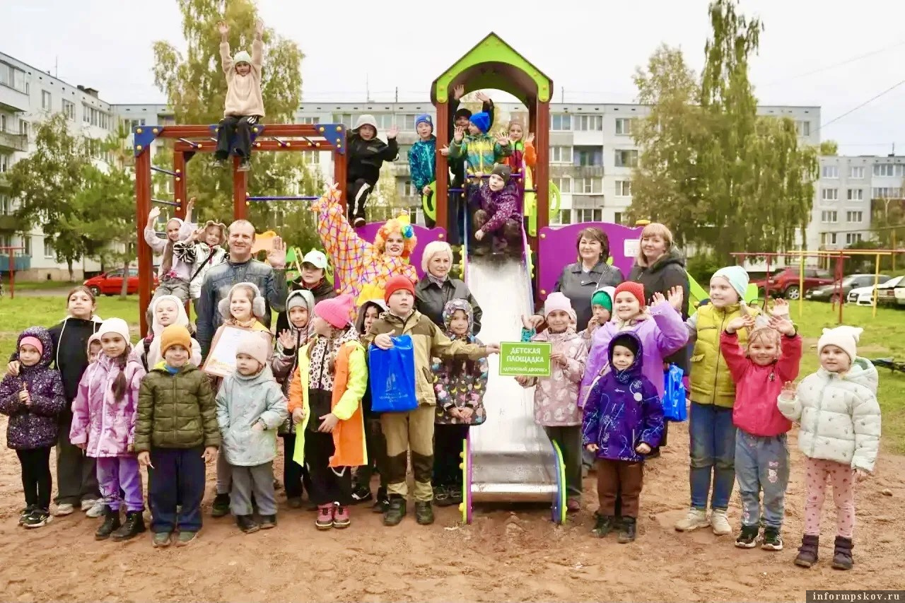 Фото из канала главы Псковского муниципального округа Натальи Фёдоровой в MAX