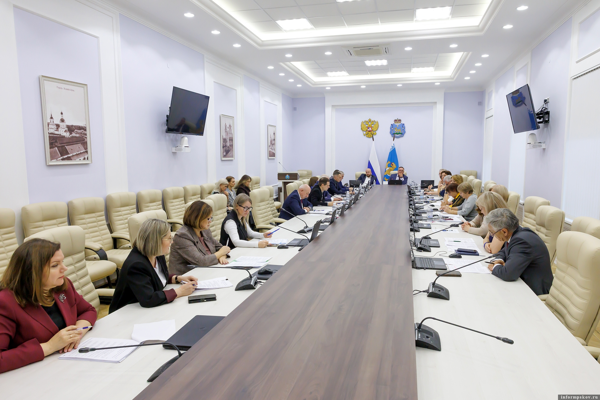 Фото здесь и далее: пресс-служба Законодательного Собрания Псковской области