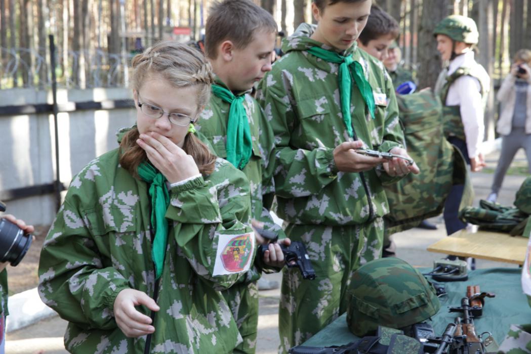 В Печорском районе состоялся слёт юных друзей пограничников