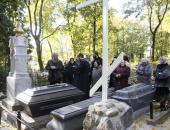 В Пскове на Мироносицком кладбище отслужили литию на восстановленном некрополе купцов-староверов XIX