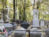 В Пскове на Мироносицком кладбище отслужили литию на восстановленном некрополе купцов-староверов XIX