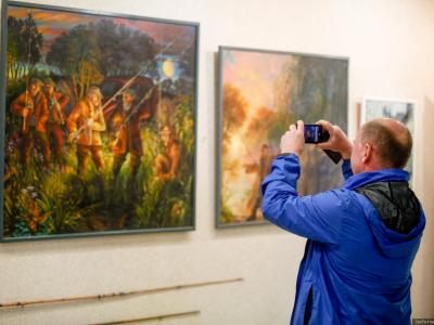 Художественная галерея «Дар» отметила свое трехлетие выставкой «Псковские ерши». Фото: Сергей Васильев