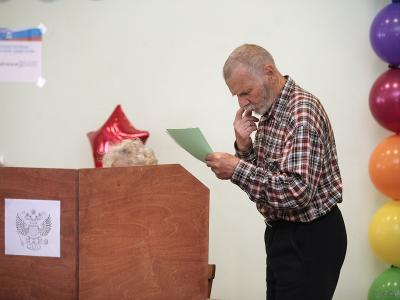 Предварительное внутрипартийное голосование «Единой России» 2016 в Псковской области. Фото: Александр Сидоренко