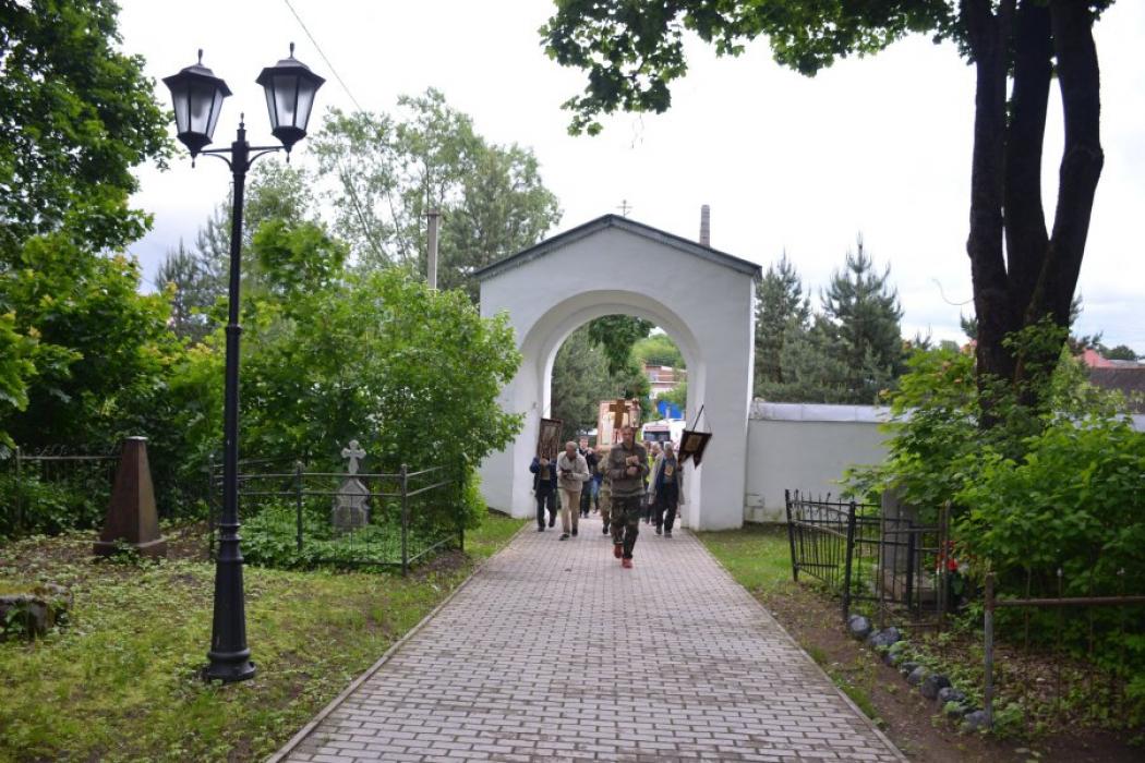 Международный пеший православный крестный ход
