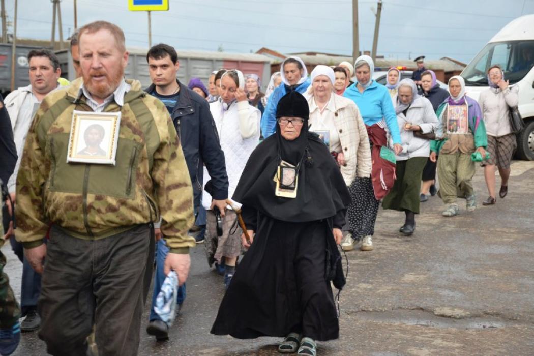 Международный пеший православный крестный ход