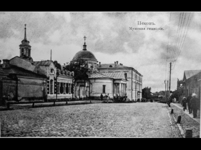 Каменные столбики на Георгиевской улице