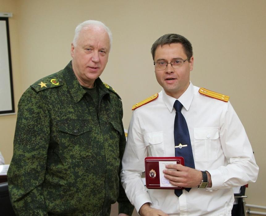 Александр Бастрыкин наградил псковских следователей