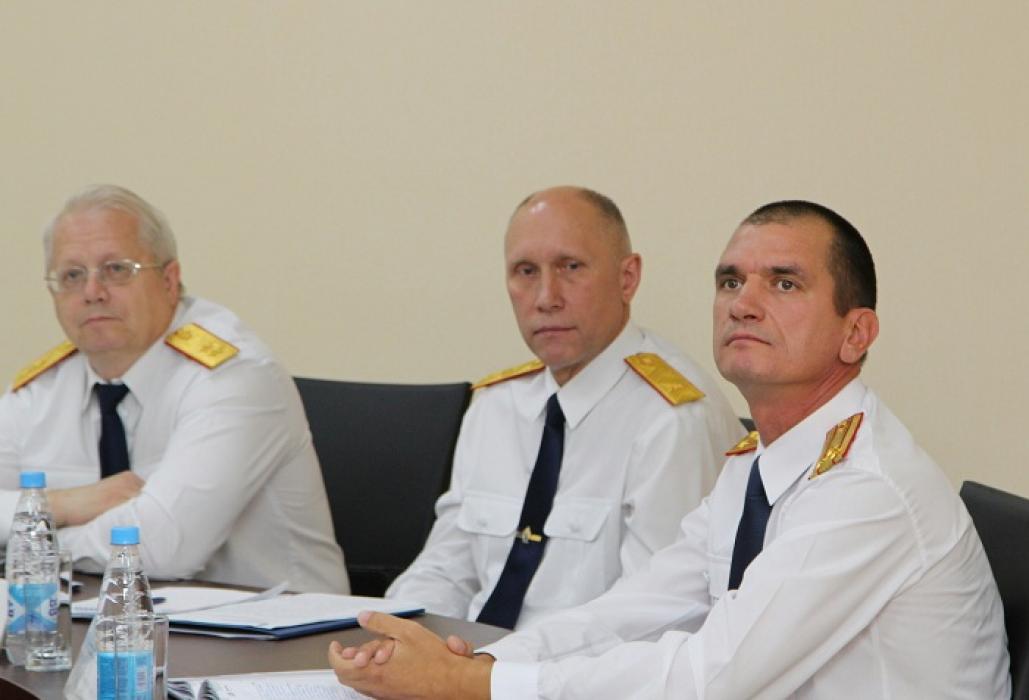 Александр Бастрыкин наградил псковских следователей