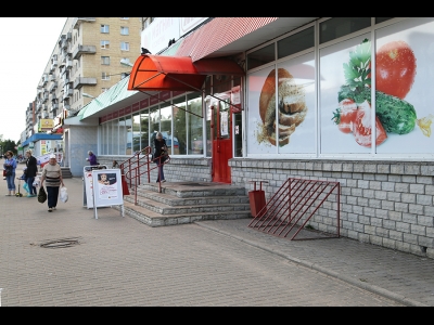 Велопарковка у магазина 