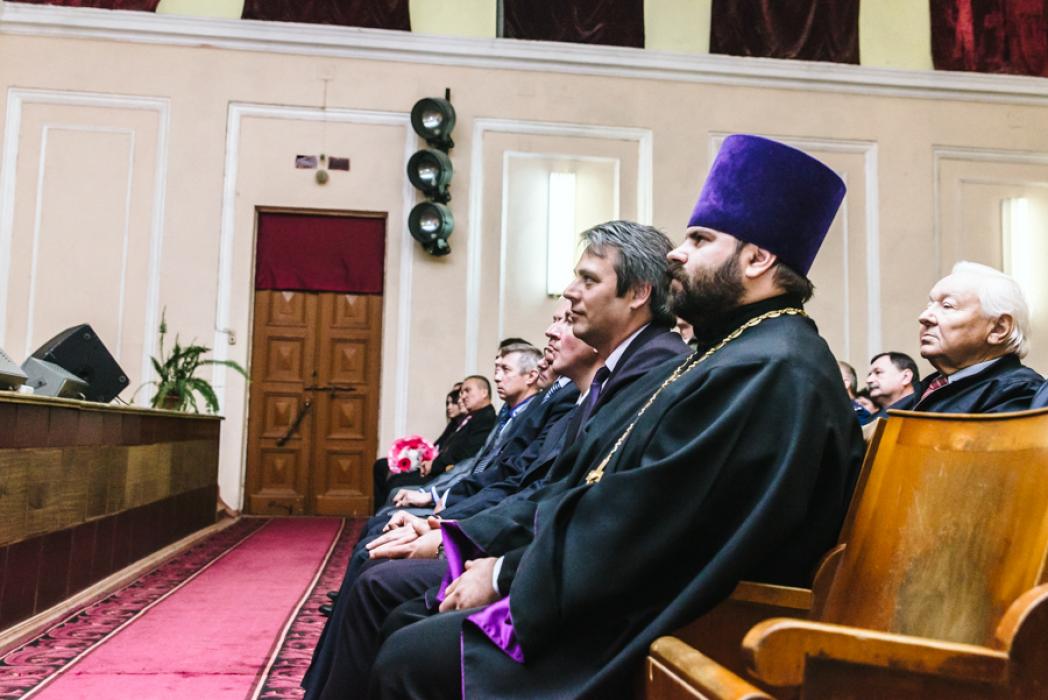 В должность главы Островского района вступил Дмитрий Быстров