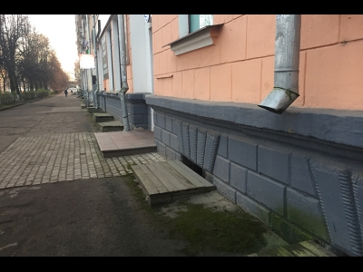 Рижский проспект. В дождь здесь практически фонтан. Только наоборот