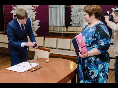 Пары по-разному относятся к церемонии: кто-то очень щепетильно, а кто-то просто 