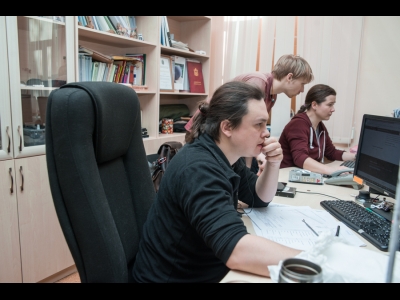 Все скан-изображения хранятся в компьютерной базе Археологического центра
