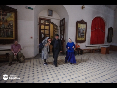 Митрополит Псковский и Порховский Тихон в Троицком соборе. Фото: Дарья Хваткова