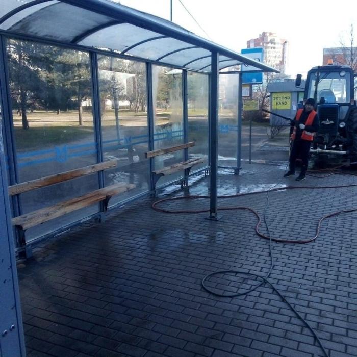 Дезинфекция остановок в Пскове