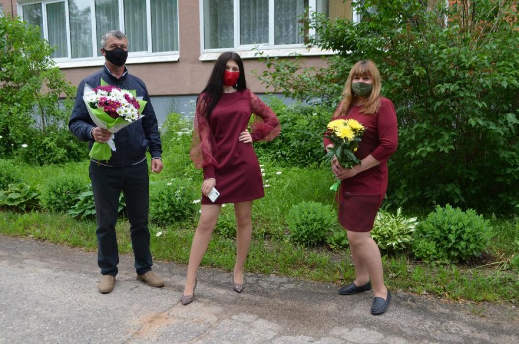 Вручение аттестатов