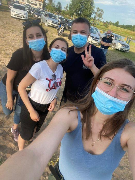 Зрители делятся фотографиями с концерта «Спасибо медикам!»