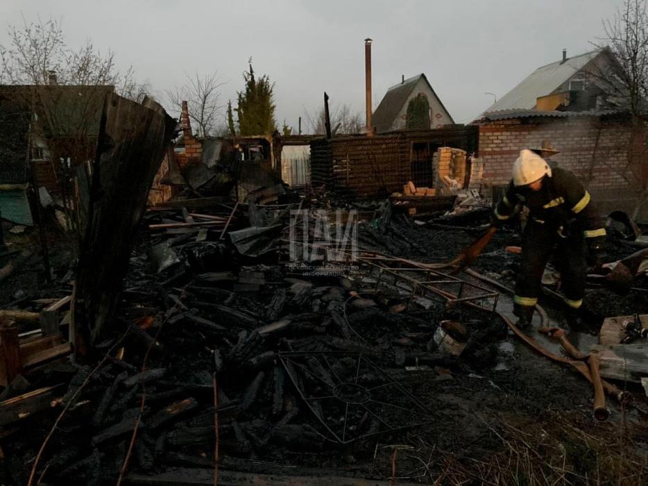 Пожарные спасли от огня три дома в садоводческом товариществе «Псковитянка»