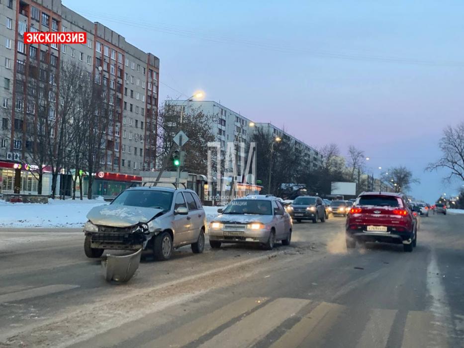 ДТП на Рижском проспекте в Пскове.